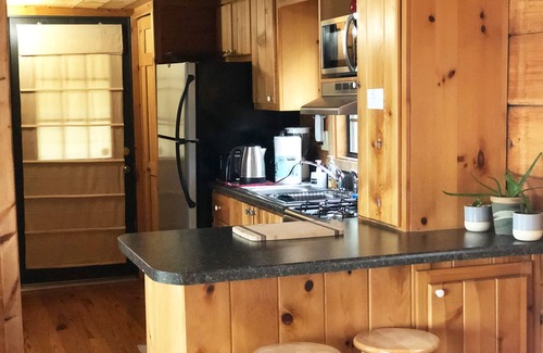 Buckingham Cabin | Stunning View at the Lotus View Retreat in Yogaville/Cabin
