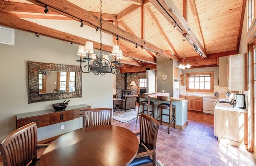 Calistoga House | Stunning View Estate in Calistoga - the Retreat on the Knoll