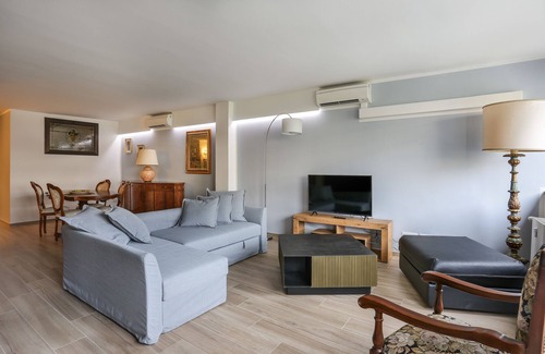 Oltrarno Apartment | Stunning view over Ponte Vecchio