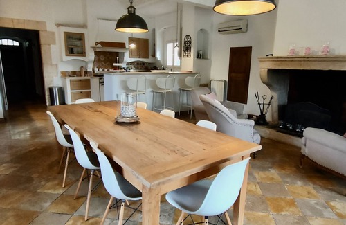 Eygalieres Villa | Stunning view villa - Provence's Alpilles