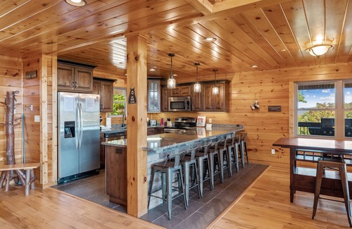 Gatlinburg - Pigeon Forge Cabin | Stunning Views & 4-King Suites, A Dog-Friendly Cabin with Stunning Views