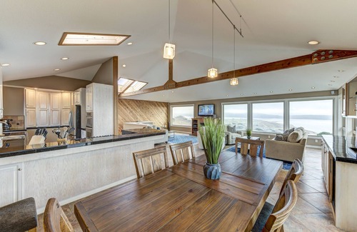 Dillon Beach House | Stunning Views and Walk to the Beach!