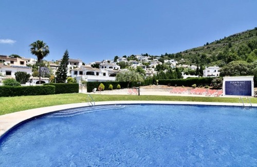 Murla House | Stunning views, cycling base, pellet burner, pool!