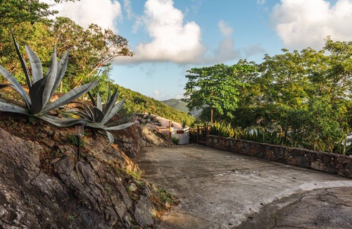 Estate Calabash Boom House | Stunning Views from every room at this Private Villa !