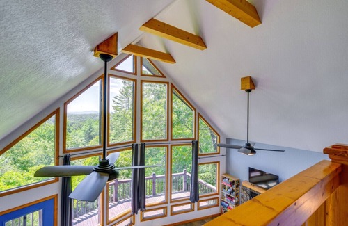 Murphy Apartment | Stunning Views - Hot Tub - Fire Pit - Grill