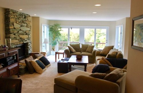 Warren House | Stunning views of Sugarbush Mountain in the heart of Vermont