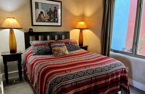 Taos House | Stunning Views of Taos Mountain, 2 Bedroom 2 Bathroom Luxury Guesthouse