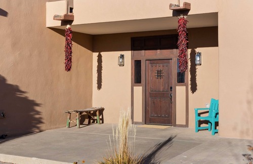 Canoncito House | Stunning Views, Privacy, Dog-friendly Fenced Yard, King Beds, Monthly Discounts.