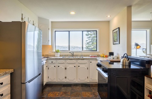 Sausalito Condo | Stunning Views & Serenity, Minutes to SF