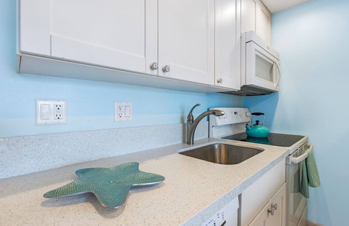 Historic Lahaina Front Street House | Stunning Views & Tropical Tranquility 429 LS