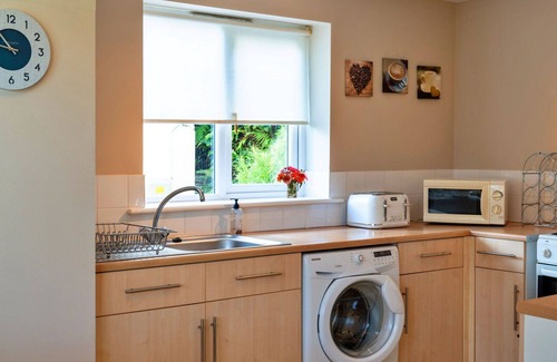 Umberleigh House | Stunning villa for 4 guests with balcony and pets allowed