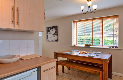 Umberleigh House | Stunning villa for 4 guests with balcony and pets allowed