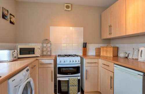 Umberleigh House | Stunning villa for 4 guests with balcony and pets allowed