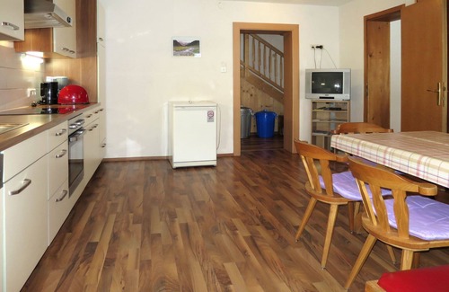Burgstall Villa | Stunning villa for 14 guests with WIFI, TV and balcony