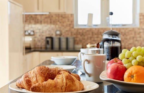 Dalbury Lees House | Stunning villa for 10 guests with WIFI, hot tub, TV and terrace