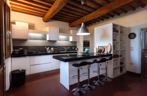 Siena Villa | Stunning villa for 10 people with WIFI, pool, TV and pets allowed