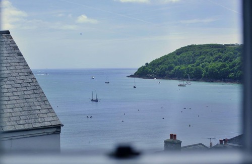 Kingsand House | Stunning villa for 12 people with WIFI, TV and pets allowed