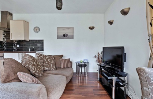 Lochgilphead House | Stunning villa for 2 guests with WIFI, terrace and pets allowed