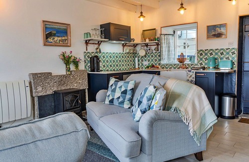 Mousehole House | Stunning villa for 3 people with WIFI and TV