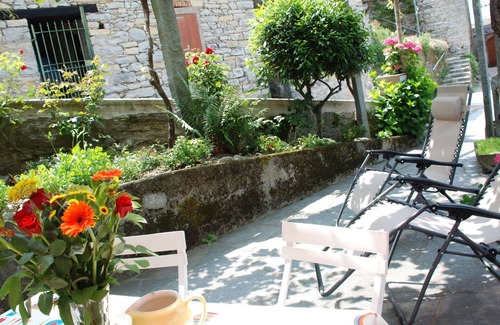 Casima House | Stunning villa for 4 people with patio and pets allowed