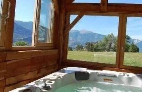 Chateauroux-les-Alpes Villa | Stunning villa for 6 guests with WIFI, pool, TV and parking