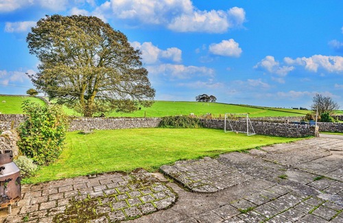Newton Grange House | Stunning villa for 6 guests with WIFI and pets allowed