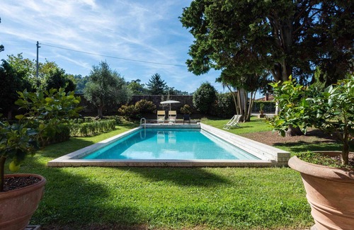 Vicopelago Villa | Stunning villa for 6 guests with hot tub, private pool, A/C, WIFI and TV