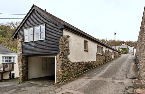 Portloe House | Stunning villa for 6 people with WIFI, terrace and pets allowed