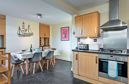 Abersoch House | Stunning villa for 7 people with WIFI and pets allowed