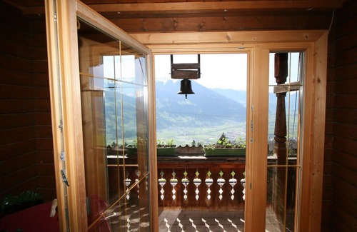 Fuegenberg Villa | Stunning villa for 4 guests with TV, patio and pets allowed