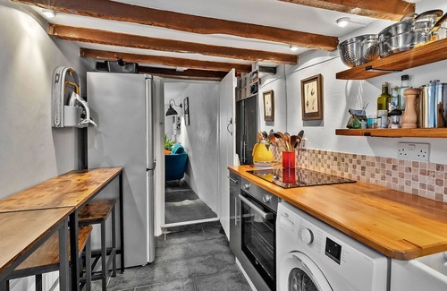 Launceston House | Stunning villa for 4 people