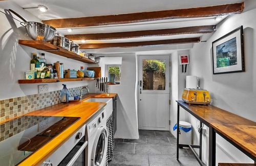 Launceston House | Stunning villa for 4 people