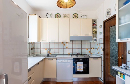 Ospedaletti House | Stunning villa for 7 people with WIFI, private pool, TV and terrace