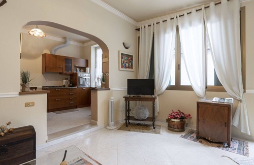 Dolceacqua House | Stunning villa for 4 guests with WIFI, TV and balcony