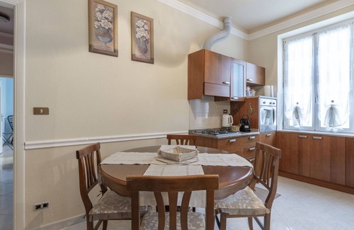 Dolceacqua House | Stunning villa for 4 guests with WIFI, TV and balcony