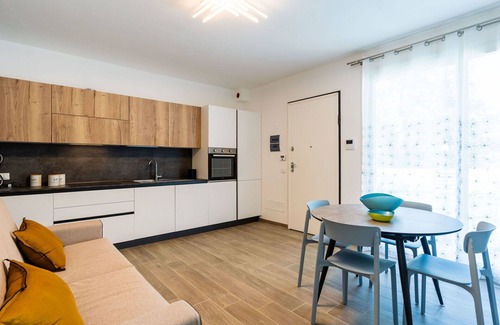 Villanova d'Albenga House | Stunning villa for 4 guests with WIFI, A/C, TV, patio and pets allowed