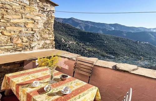 Valloria House | Stunning villa for 4 people with WIFI, terrace and panoramic view