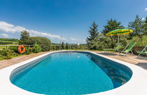 San Gimignano Villa | Stunning villa with WIFI, private pool, A/C, TV, patio, pets allowed and panoramic view