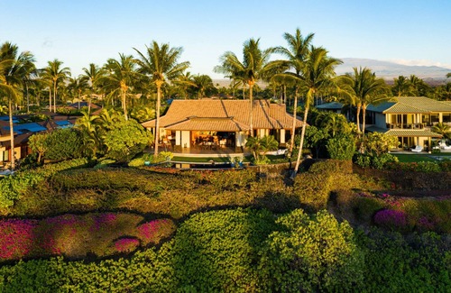 Kamuela House | Stunning Villa with Ocean Views, Pool, Home Theatre + Resort Amenities
