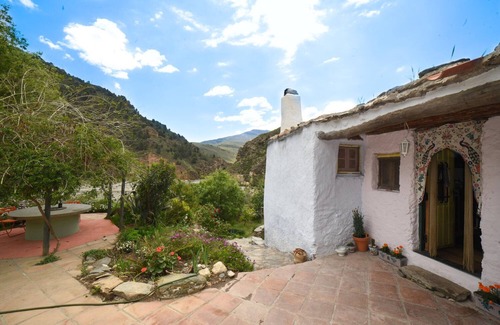 Orgiva House | Stunning Villa with Sauna, Swimming Pool and Yoga Space