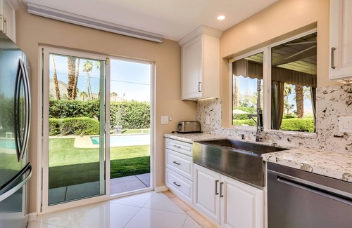Palm Desert Villa | Stunning Villa with Heated Pool close to Palm Deserts Shopping, Tennis, Golf