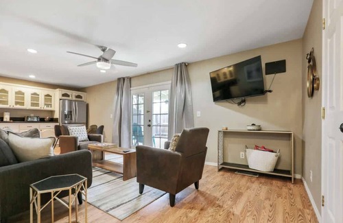 Visalia House | Stunning Visalia Home W Game Room