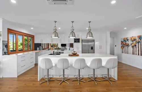 Broadbeach Waters House | Stunning Waterfront Home with Heated Pool