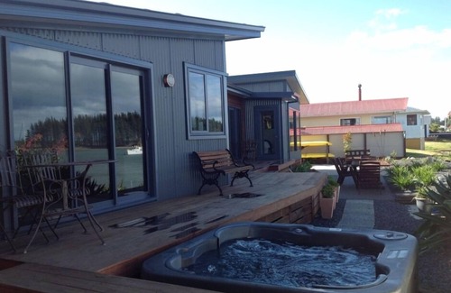 Mapua House | Stunning water front executive home Mapua Channel