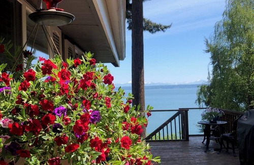 Camano Island House | Stunning water & mountain view; hot tub, sport court! Sleeps 10. Pet friendly!