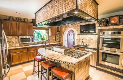 Tacoma Villa | Stunning Water View Sunsets-Dble Chefs Kitchen-Green Clean