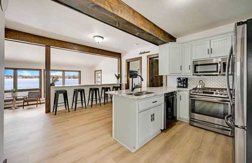 Sturgeon Bay House | Stunning waterfront location in Sturgeon Bay! Dog friendly!