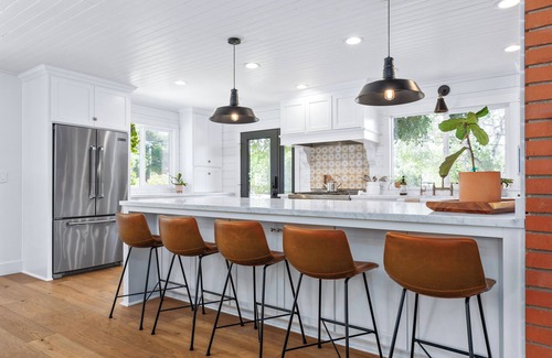 Atascadero House | STUNNING! Wild Oaks Retreat. Pool, Spa, Game Room, EV Charger, Wine Country.