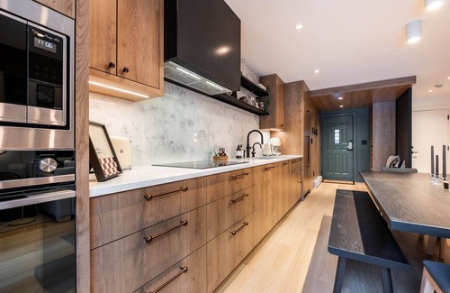 Blackcomb Condo | Stunningly renovated | Walk to Blackcomb | Private Garage | Pets