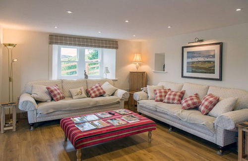 Fremington Cottage | StunningViews-Privacy-Hiking-Sleeps8-WiFi